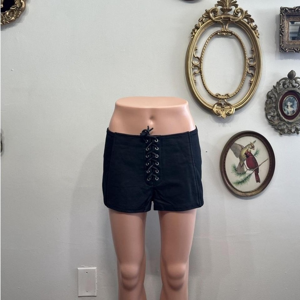Extreme Biker Vintage Aesthetic Leather Lace Up Hot Pant Shorts Size 10